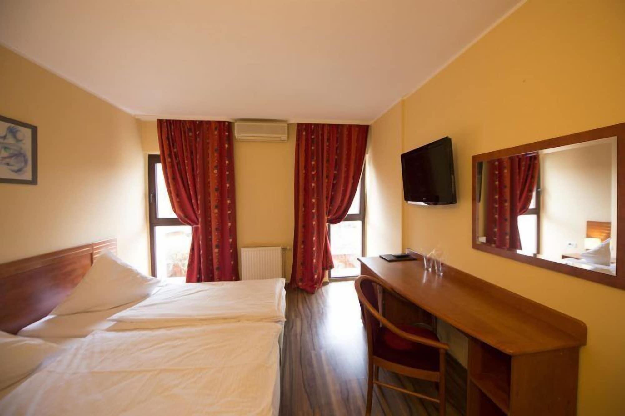 Hotel Perla D'Oro Timişoara Extérieur photo