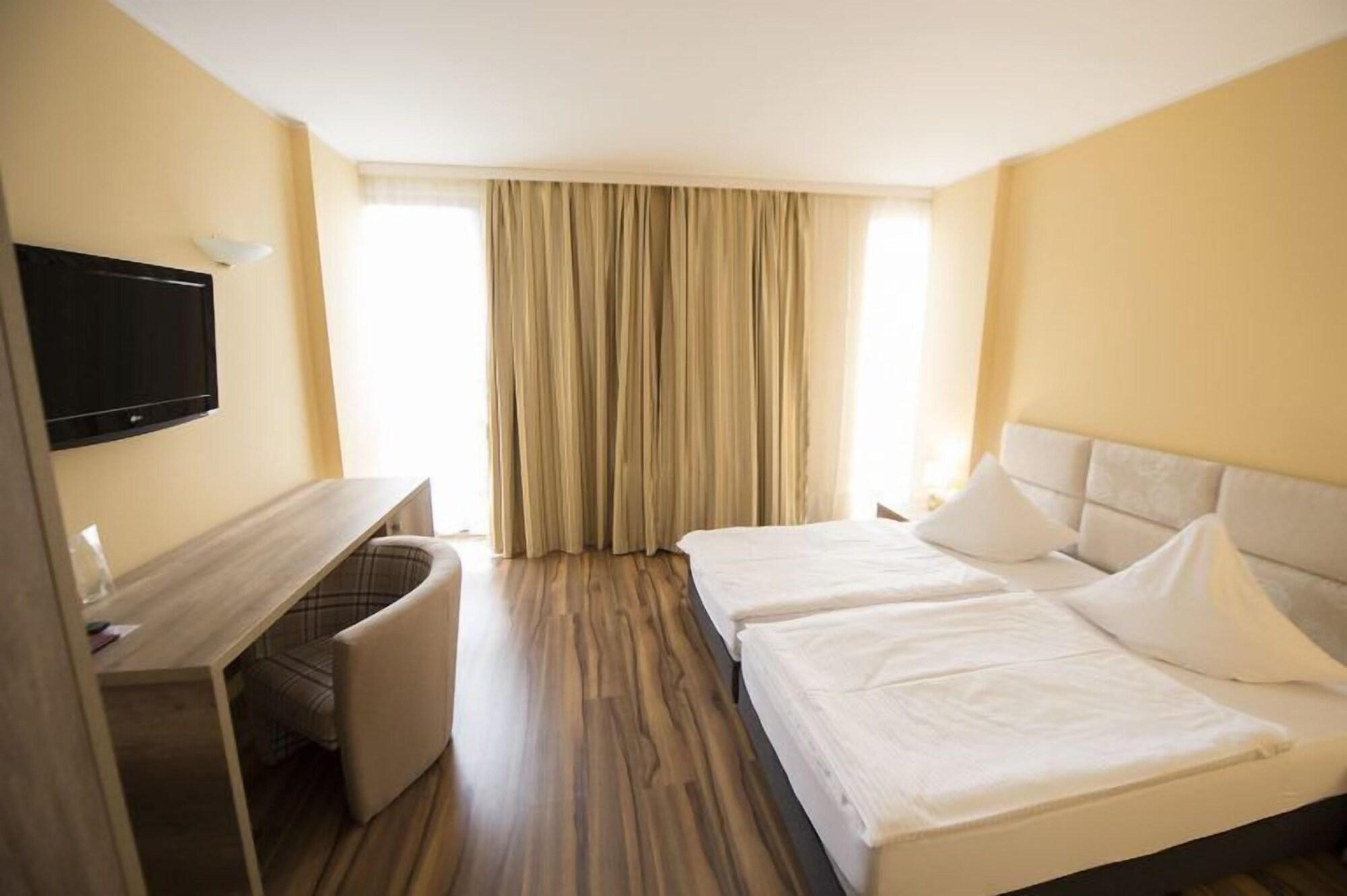 Hotel Perla D'Oro Timişoara Extérieur photo