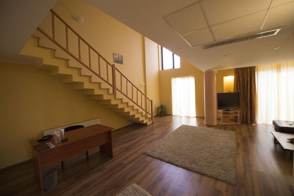 Hotel Perla D'Oro Timişoara Extérieur photo