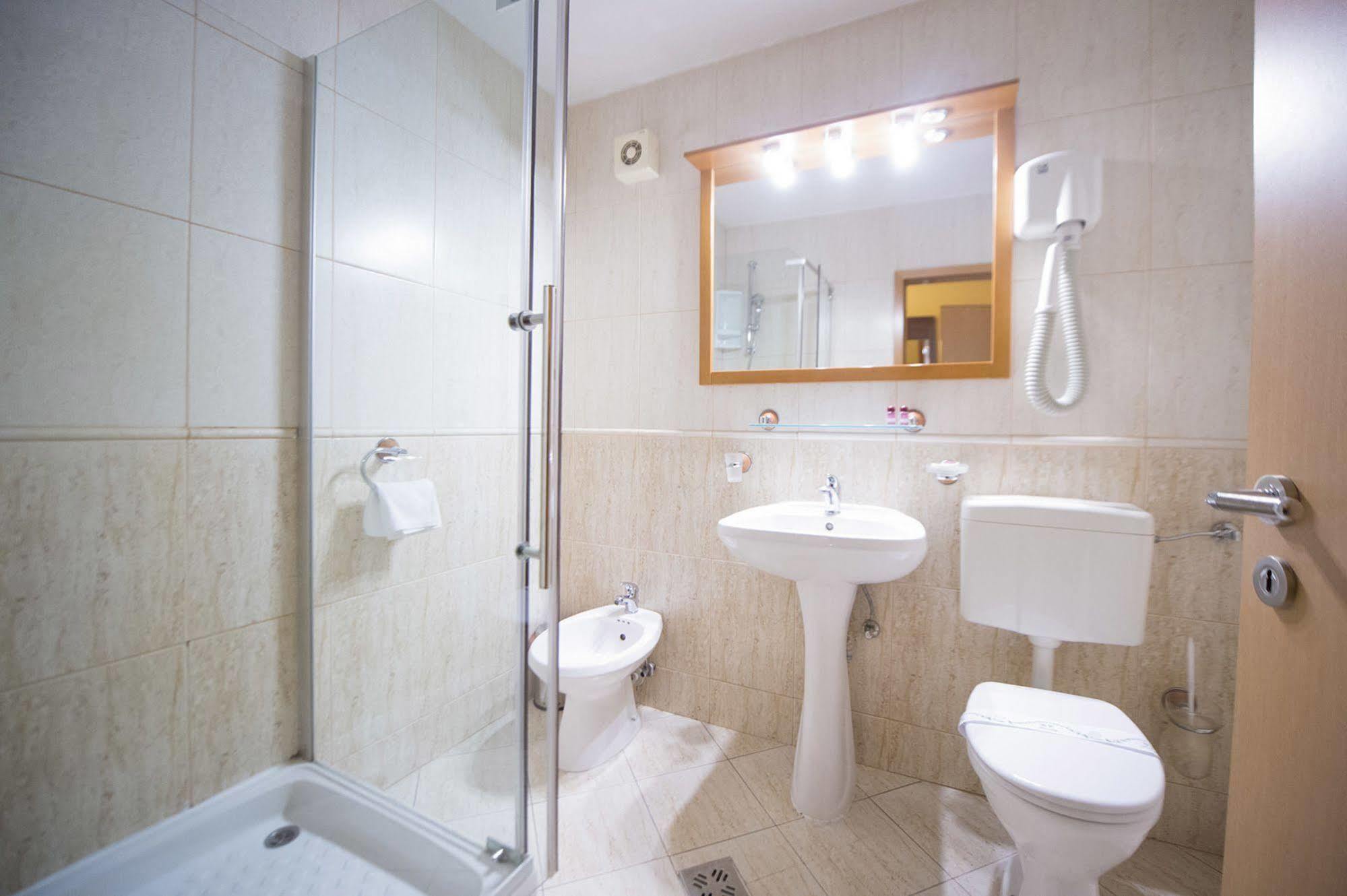 Hotel Perla D'Oro Timişoara Extérieur photo